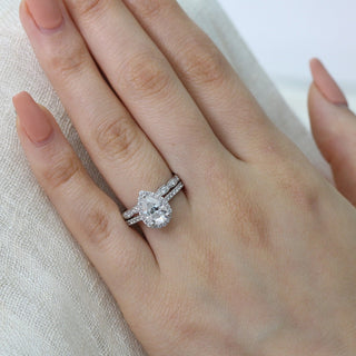1.50CT Pear Cut Moissanite Halo Bridal Ring Set