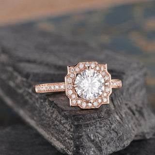 1.0 CT Round Vintage Halo Moissanite Engagement Ring