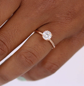 1.0 CT Round Cut Solitaire Moissanite Engagement Ring