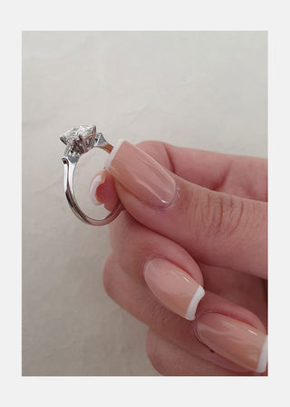 1.0CT Radiant Cut Moissanite 3 Stones Engagement Ring