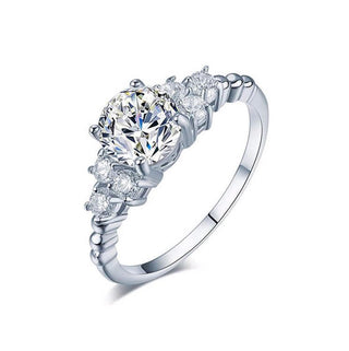2.0 CT Round Cut Cluster Moissanite Engagement Ring