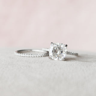 2.50CT Oval Cut Moissanite Halo Bridal Engagement Ring Set