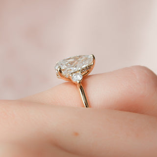 2.0CT Pear Cut Three Stone Moissanite Engagement Ring