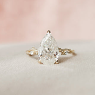 2.50CT Pear Cut Nature Inspired Twig Style Moissanite Engagement Ring