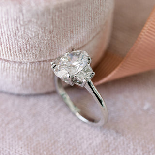 2.25CT Oval Cut Moissanite 3 Stones Engagement Ring