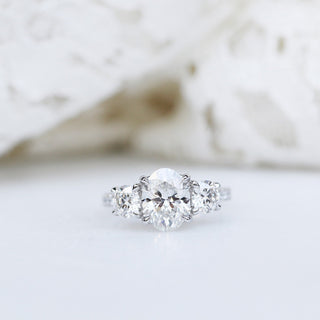 2.0CT Oval Cut Moissanite Three Stone Engagement Ring