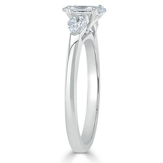 0.75 CT Oval Cut Three Stone Moissanite Engagement Ring