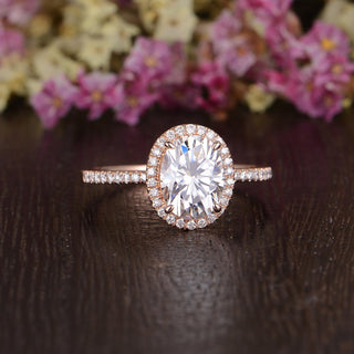 1.32 CT Oval Halo Moissanite Engagement Ring